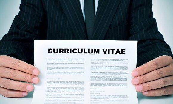 Ce să scrii pe CV-ul tău pentru a obține jobul de vis